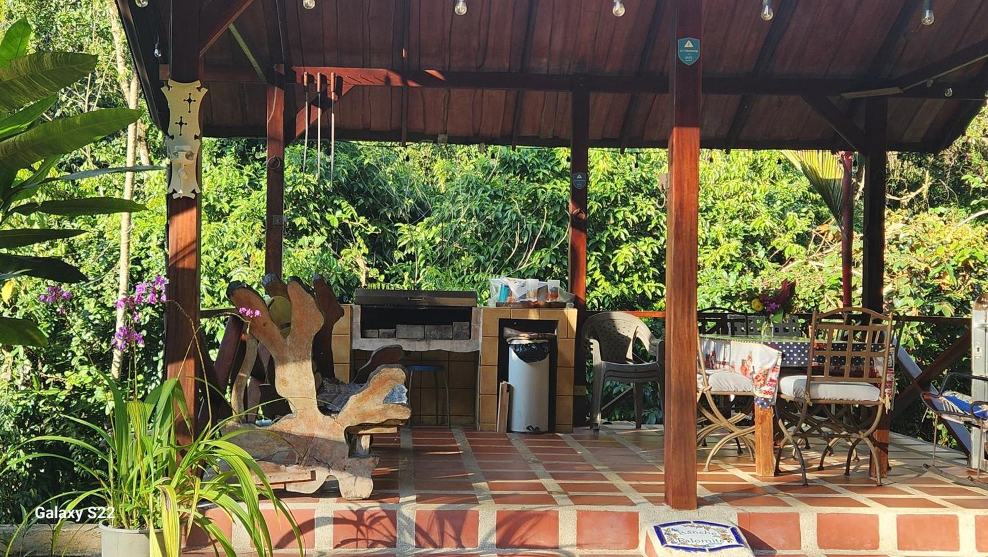 Yethan House Увита Экстерьер фото